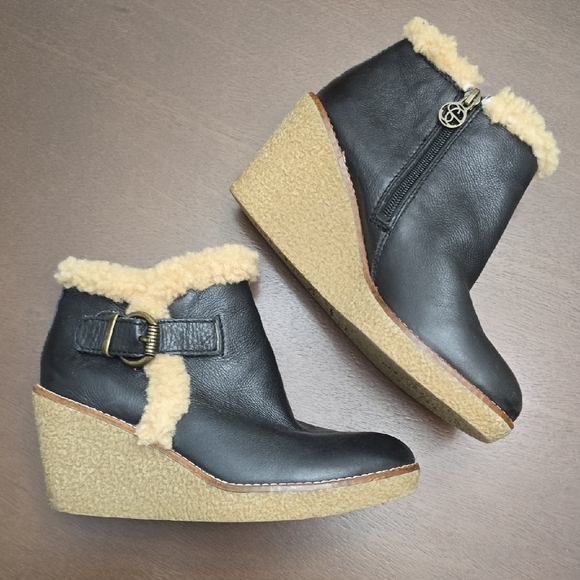 SAM EDLEMAN Women's Black and Tan Wedge Ankle Boots - Picture 1 of 9